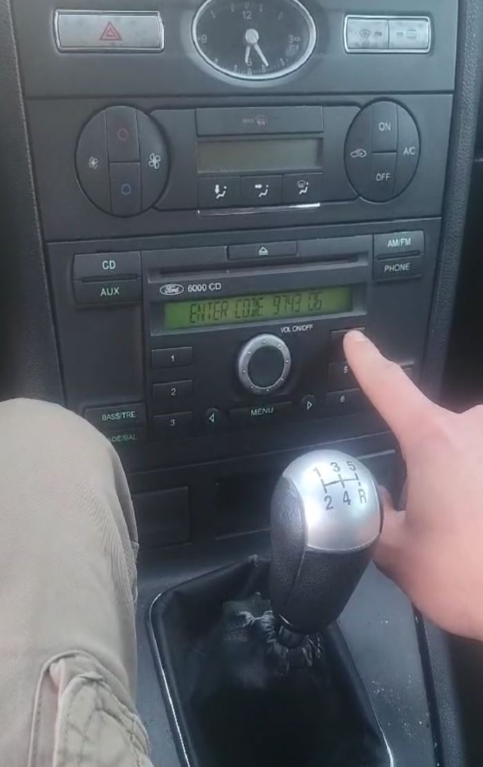 Customer review - Ford CD6000 radio code unlock