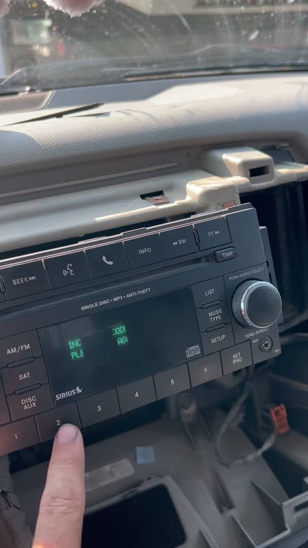 Refund request video - Chrysler T19QN radio shows INCORRECT CODE with the serial number